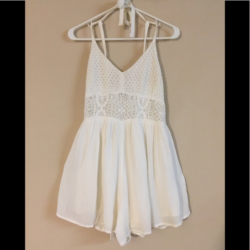 Abercrombie & Fitch L white romper- lightly worn